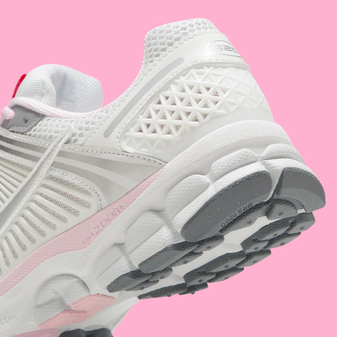 Women's Nike Vomero 5 "Silver/Pink" 520 FN3695-001 Fashion Athletic Sneaker Running Trainer