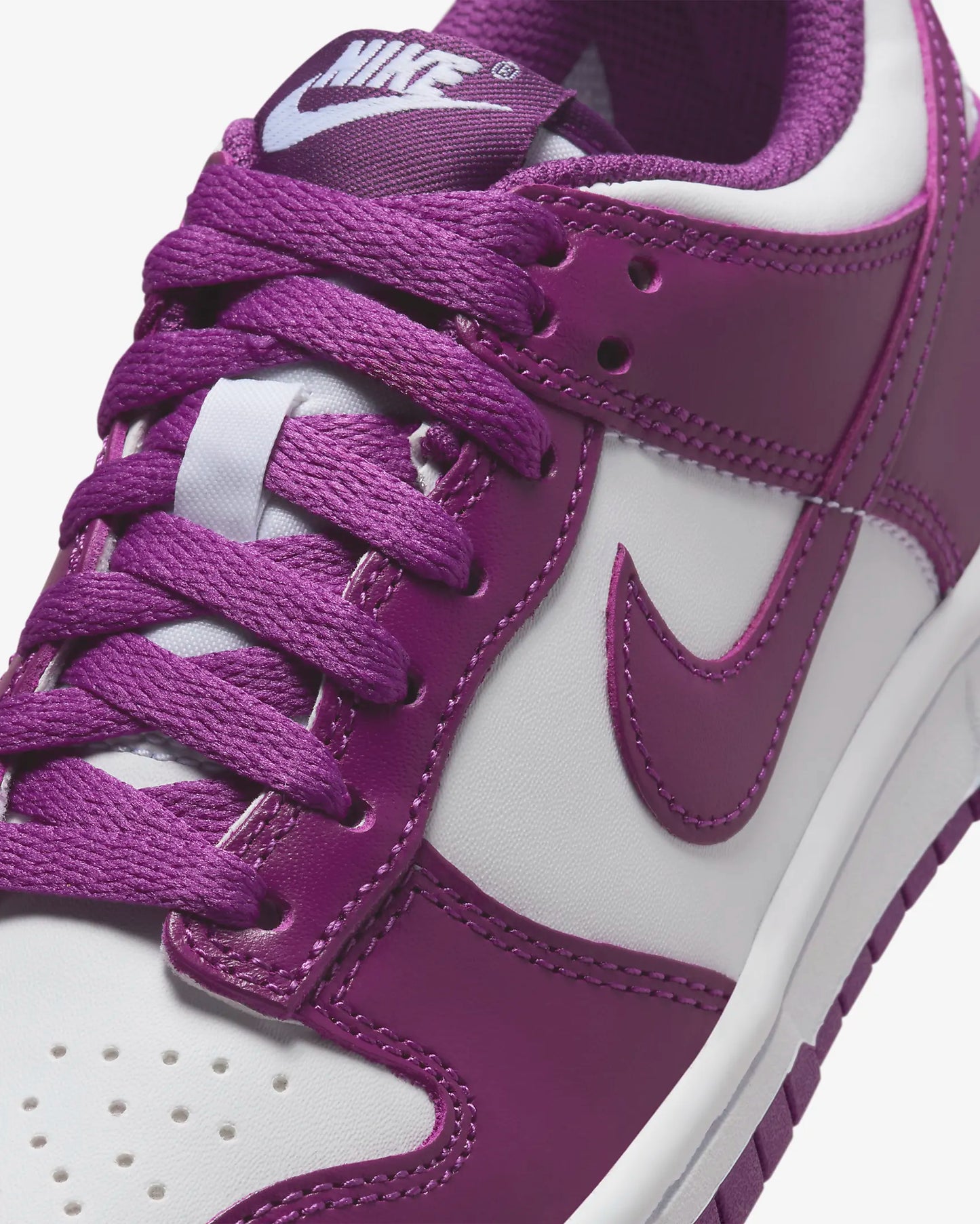 Youth Nike Dunk "Viotech" GS Kids Athletic Fashion Sneaker