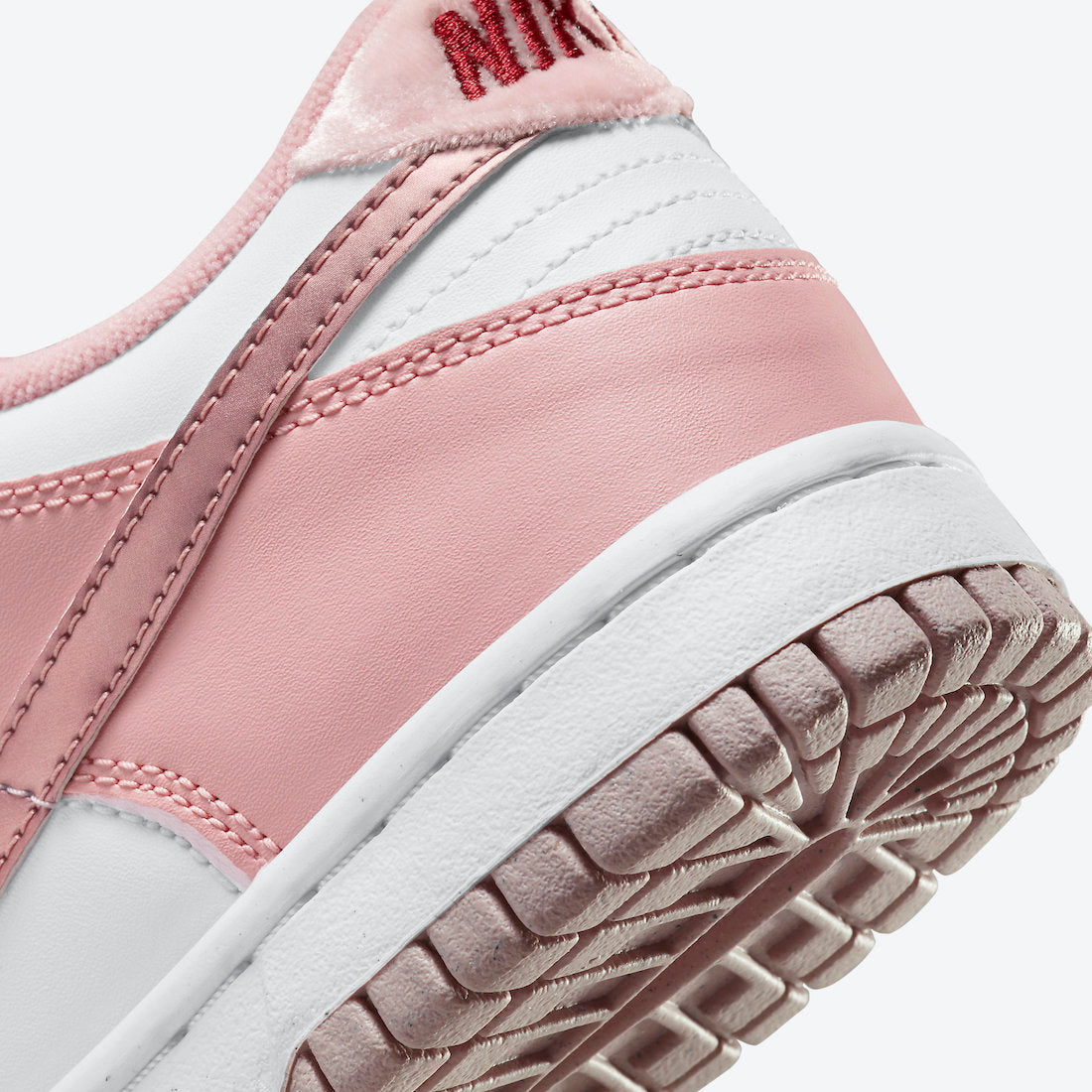 Youth Nike Dunk "Pink Velvet" GS Kids Athletic Fashion Sneaker