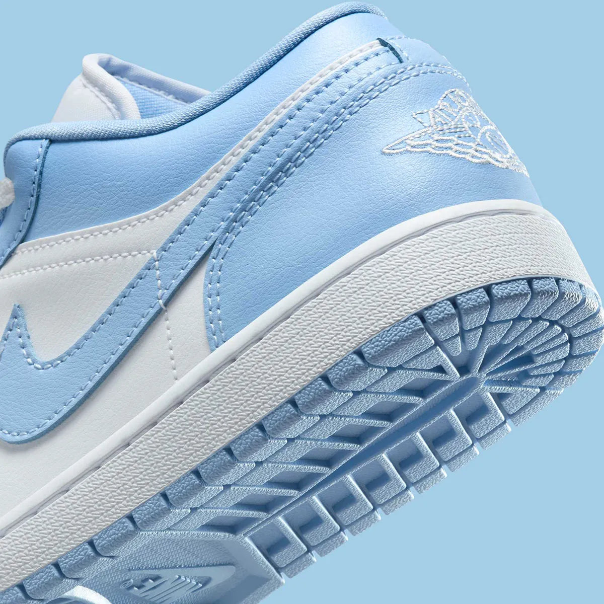 Women's Air Jordan 1 Low "Aluminum" Fashion Athletic Sneaker  DC0774-142