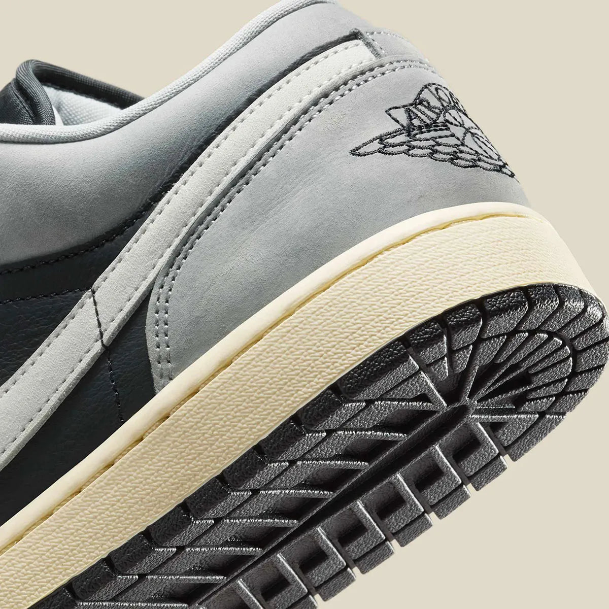 Men's Air Jordan 1 Low SE "Light Smoke Grey" HQ2010-012 Fashion Athletic Sneaker
