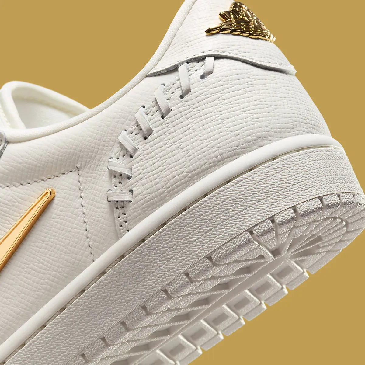 Women's Air Jordan 1 Low Method of Make Legend Light Brown FN3032-100