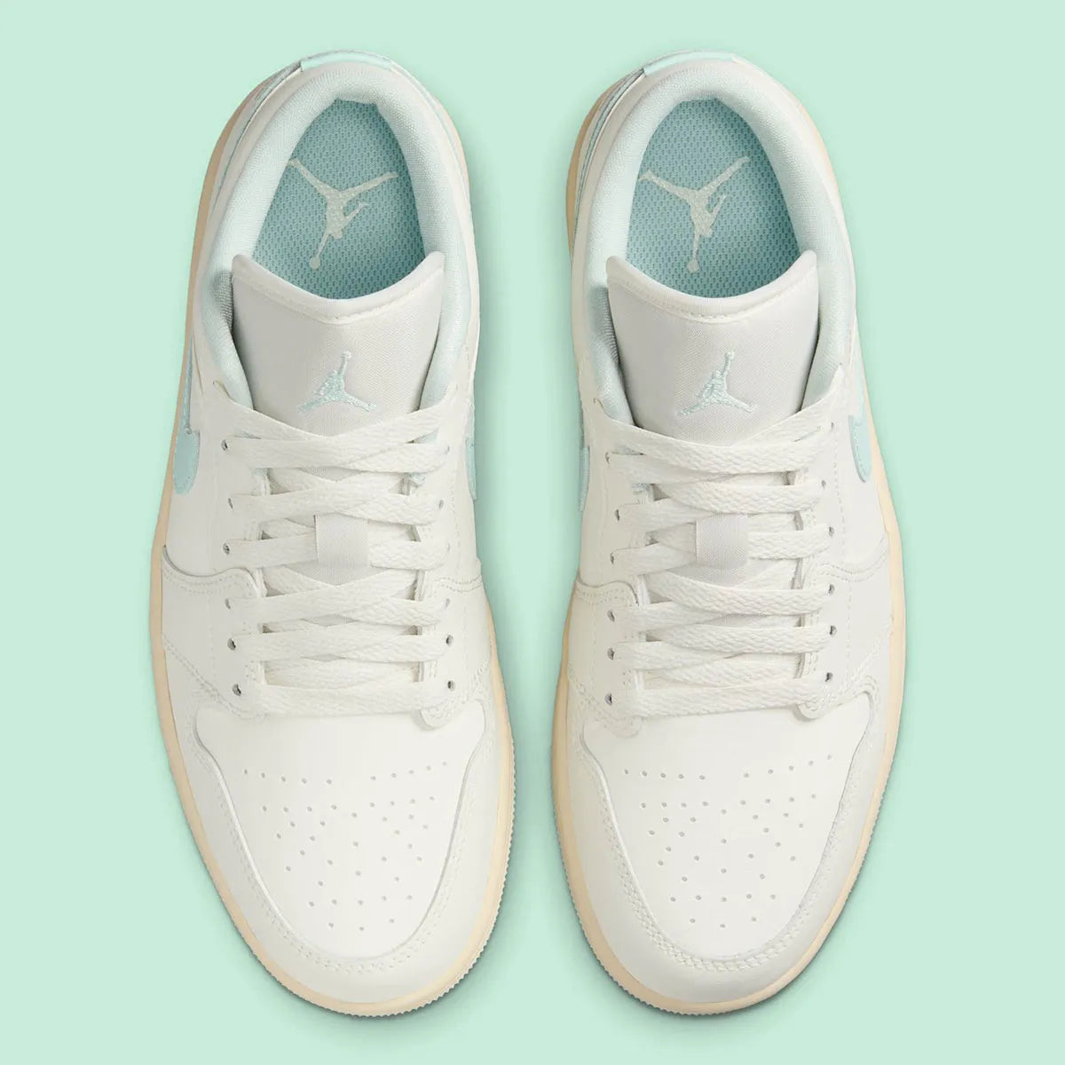 Women's Air Jordan 1 Low "Igloo/Sail" DC0774-134 Fashion Sneaker