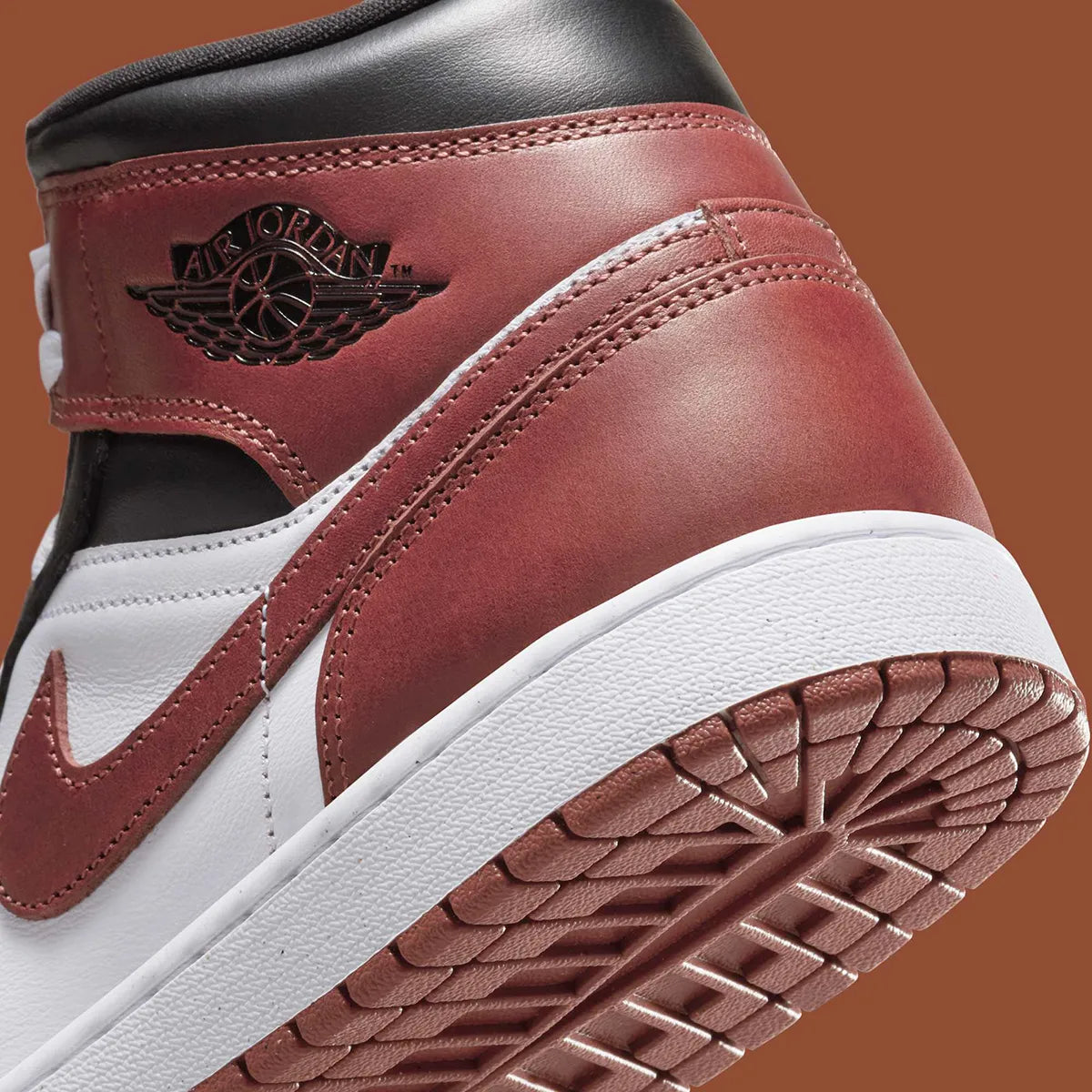 Men's Air Jordan 1 Mid SE "Dark Pony" HF3216-102 Fashion Athletic Sneaker