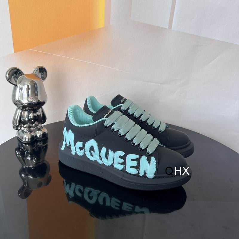 Alexander McQueen Graffiti Oversized Sneaker EU35 – EU45