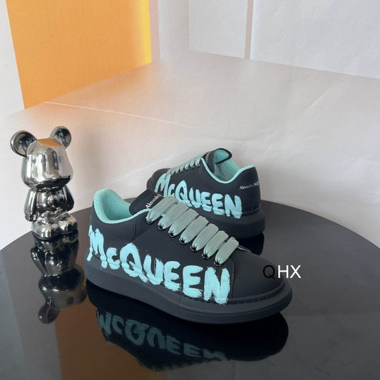 Alexander McQueen Graffiti Oversized Sneaker EU35 – EU45
