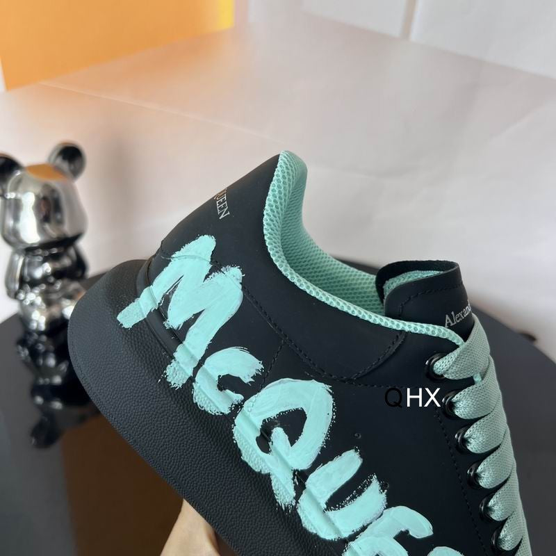 Alexander McQueen Graffiti Oversized Sneaker EU35 – EU45