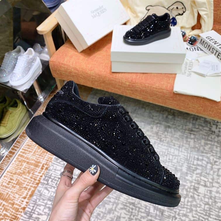 Alexander McQueen Oversized Sneaker in Black EU35 – EU45