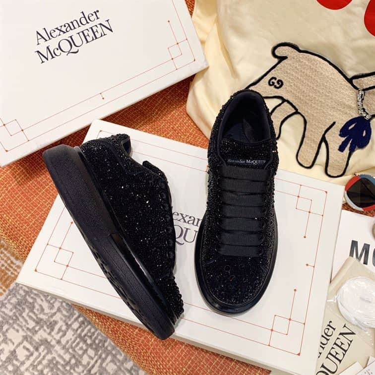 Alexander McQueen Oversized Sneaker in Black EU35 – EU45