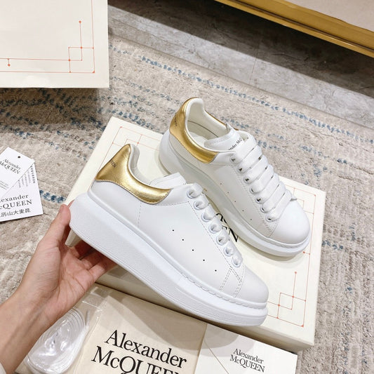 Alexander McQueen Oversized Sneaker in White/gold EU35 – EU45