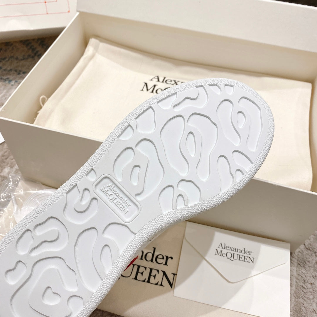 Alexander McQueen Oversized Sneaker in White/lust Red EU35 – EU45