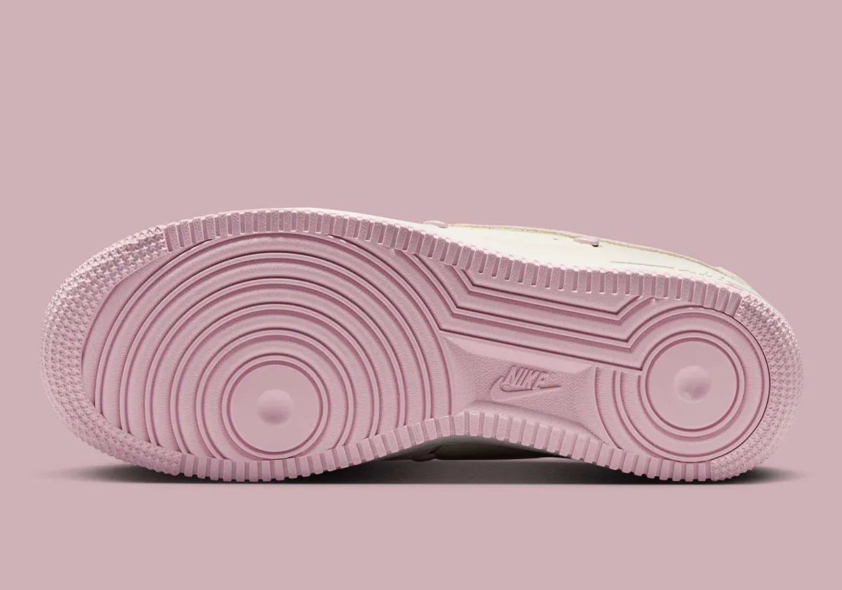Women's Nike Air Force One "Valentine's Day" HV5992-111