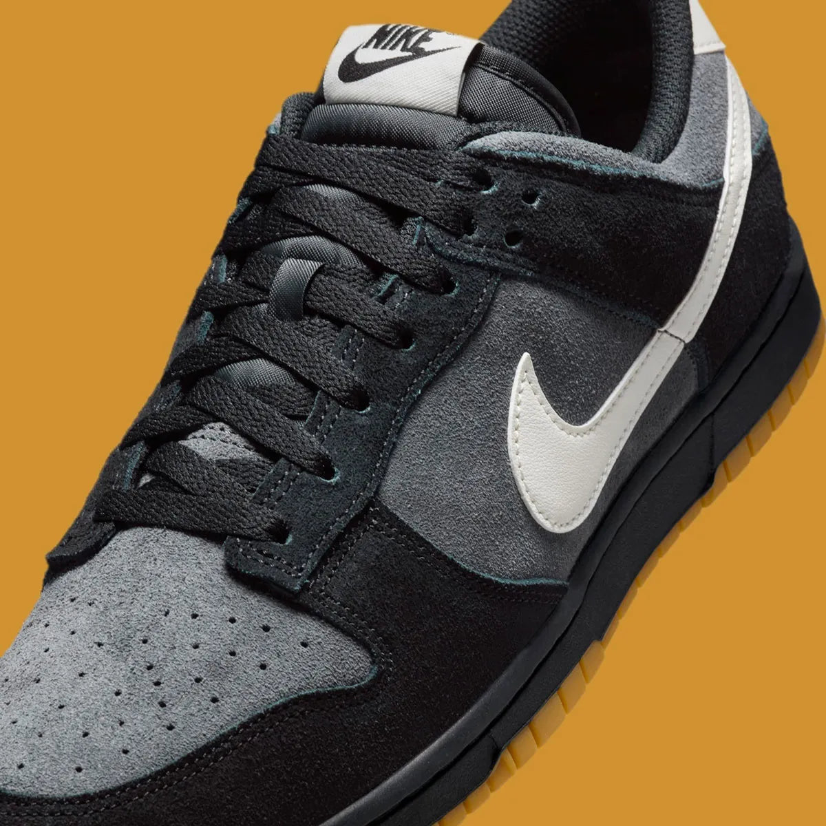 Men's Nike Dunk Low Retro SE "Black Gum" HQ1931-001