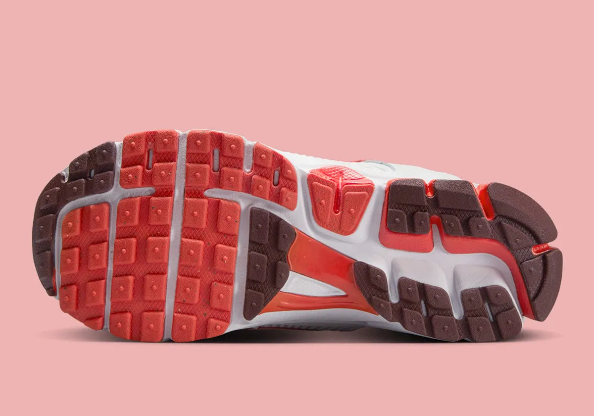 Youth Nike Vomero 5 "Valentine's Day" HV5171-121 GS Athletic Fashion Sneaker
